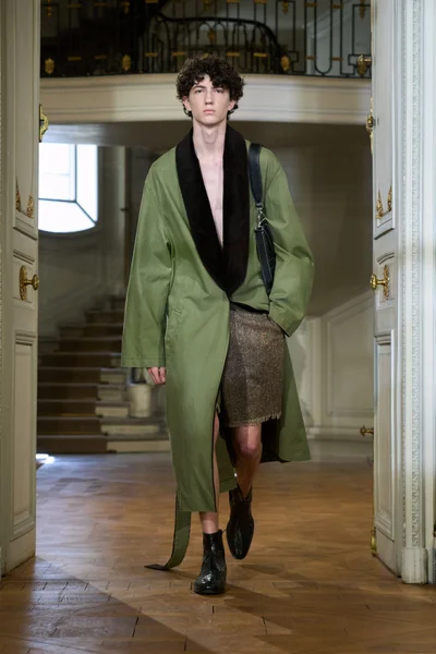 Look 29